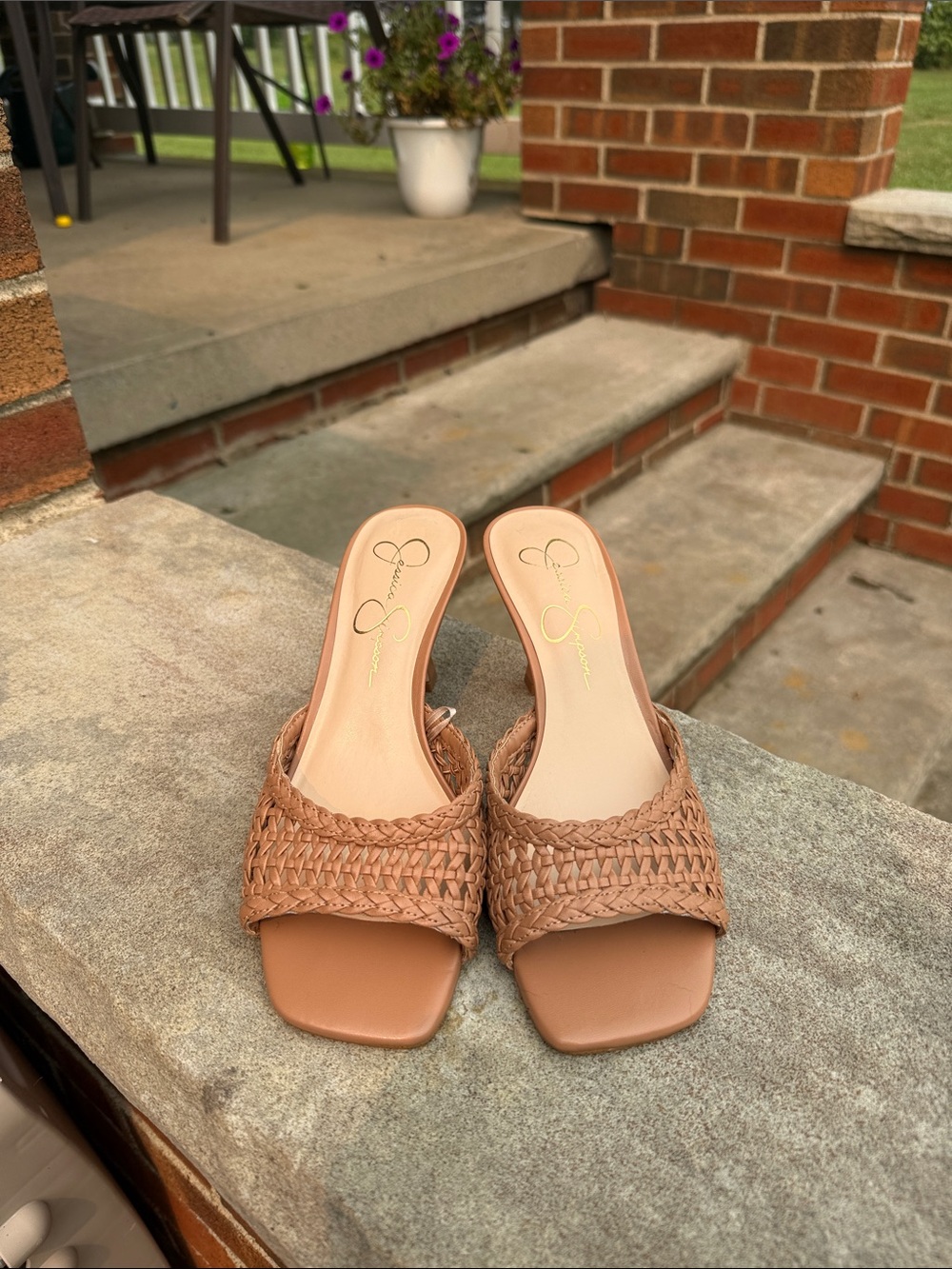 Jessica Simpson Tan Woven Kitten Heels